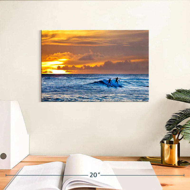 Alvord Poipu Beach Surfer, H 8 po x l 12 po
