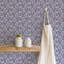 Thorn & Blossom - Papier peint floral indigo violet