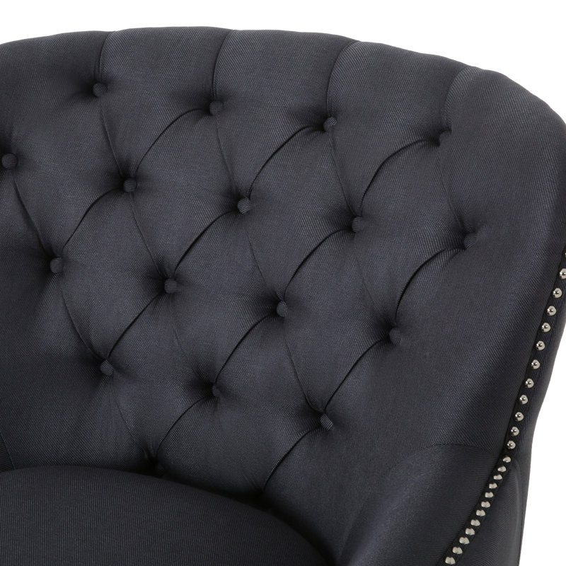 Élégant fauteuil club avec assise en tissu gris, base en bouleau classique, structure stable