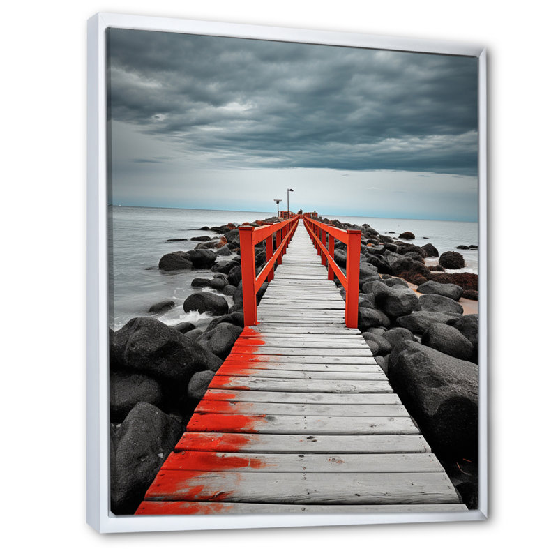 Beach Pier Perspect Black V sur toile, L 12 po x H 20 po, Cadre flottant blanc