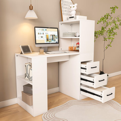Bureau d'ordinateur en bois blanc avec prise 4 en 1, 3 tiroirs et 4 tablettes de rangement | Idée de cadeau