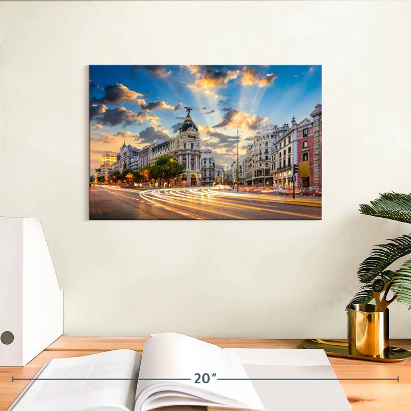 Sireci Gran Via Light Trails, 8" H x 12" W