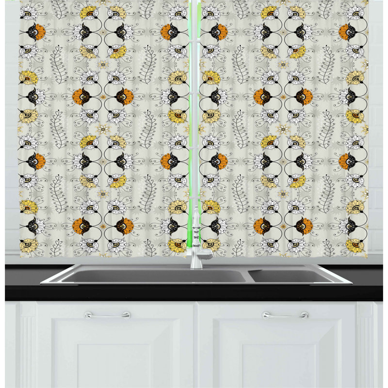 Done Pointed Kitchen Curtain
