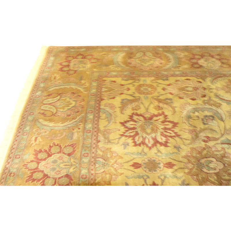 High-Quality Hand-Knotted Cream And Gold Area Rug