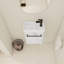 Meuble-lavabo mural 16 po avec lavabo en céramique et porte d'armoire à fermeture en douceur, pour petite salle de bain-126528308