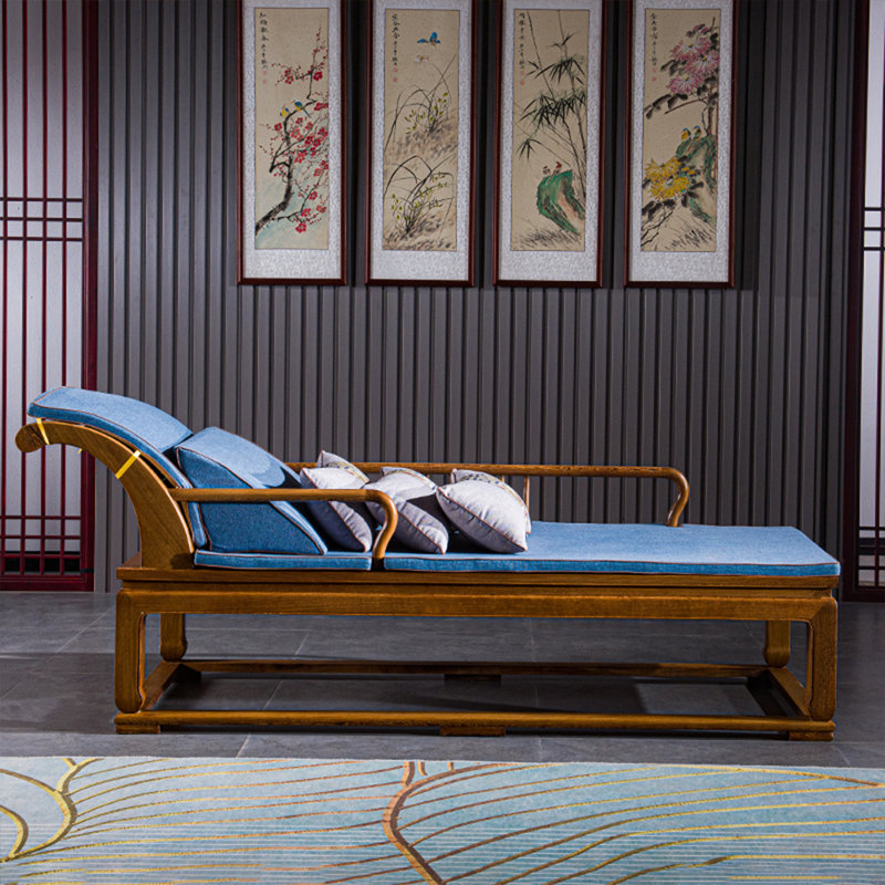 Chaise en bois massif de haute qualité, Orienté à gauche (vu de face)