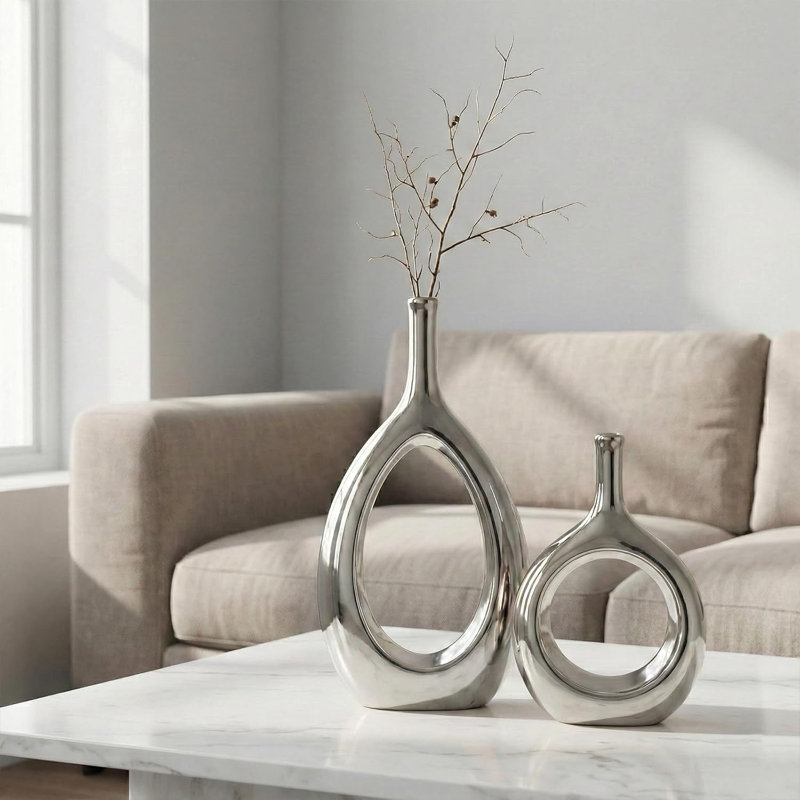 Vase en argent brillant
