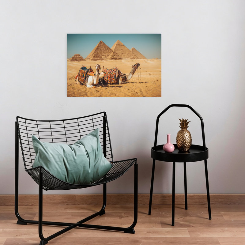 Pyramides de Gizeh et chameaux - Illustration murale abstraite et paisible représentant un paysage contemporain