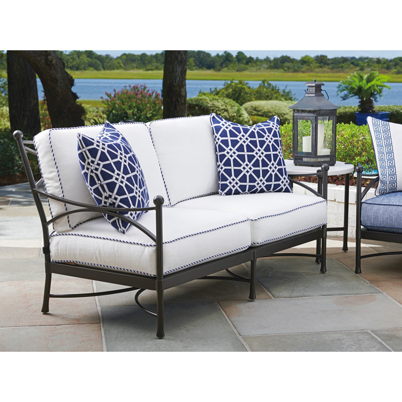 Pavlova Love Seat