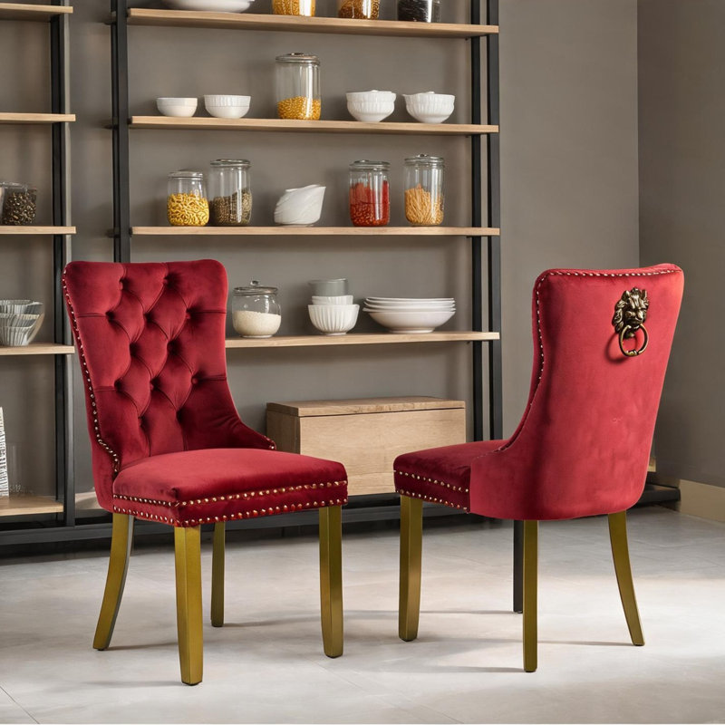 Ensemble de 2 chaises d'appoint de style Mid-Century moderne en velours rouge avec structure en bois massif et garniture cloutée