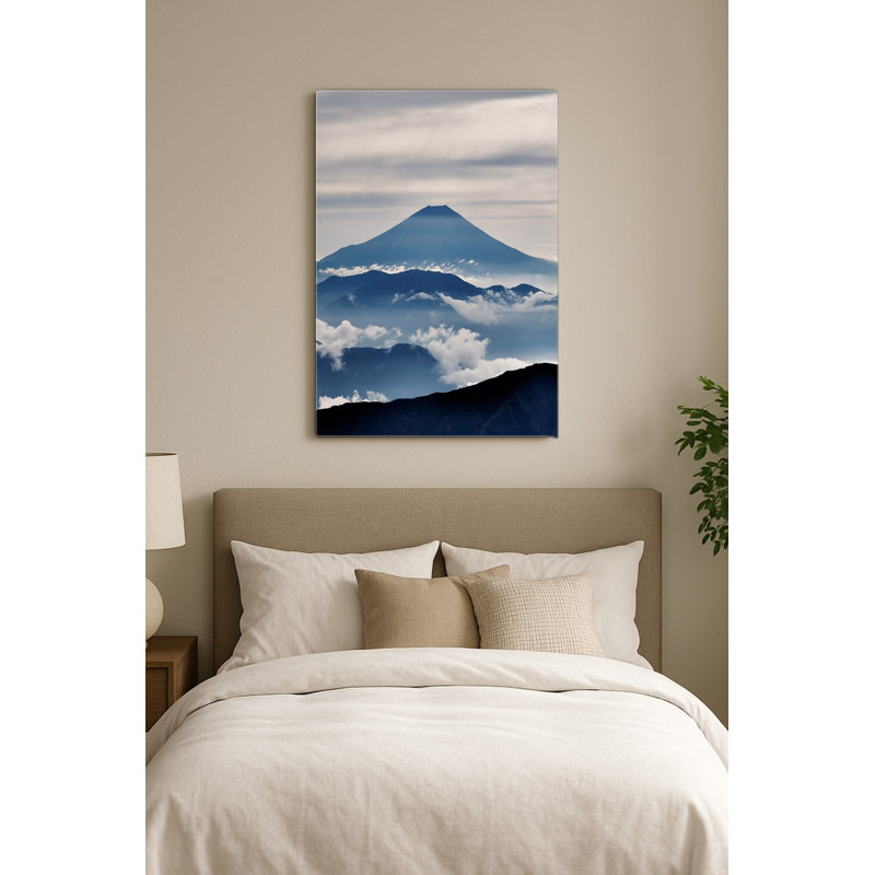 Mont Fuji au-dessus des nuages ​​— Portrait en métal, H 14 po x l 11 po