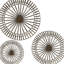 De 3 décorations murales à disque en métal, de forme semblable à un centre floral classique, fer gris brun, trois objets de décoration de 20,5 po x 20,5 po x 3 po et médaillon, en taille