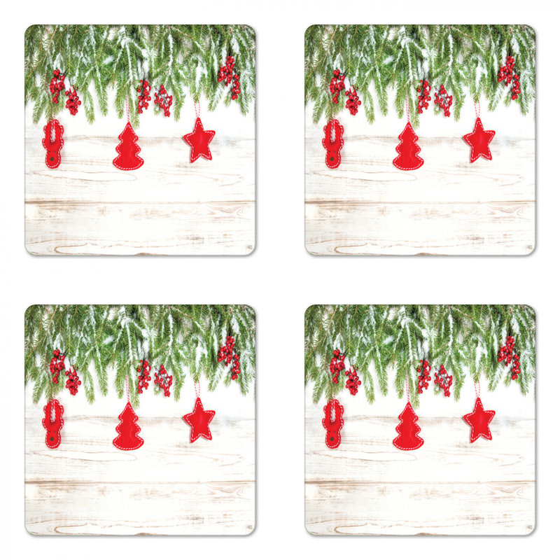 Ensemble de 4 sous-verres de noël ambesonne, ensemble de branches au-dessus d’un panneau de bois avec jouets fait main et baies, sous-verres à panneaux rigides, taille standard, rouge beige