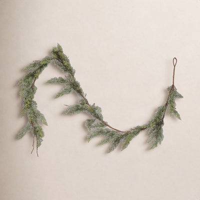 84" Cedar No Holiday Garland