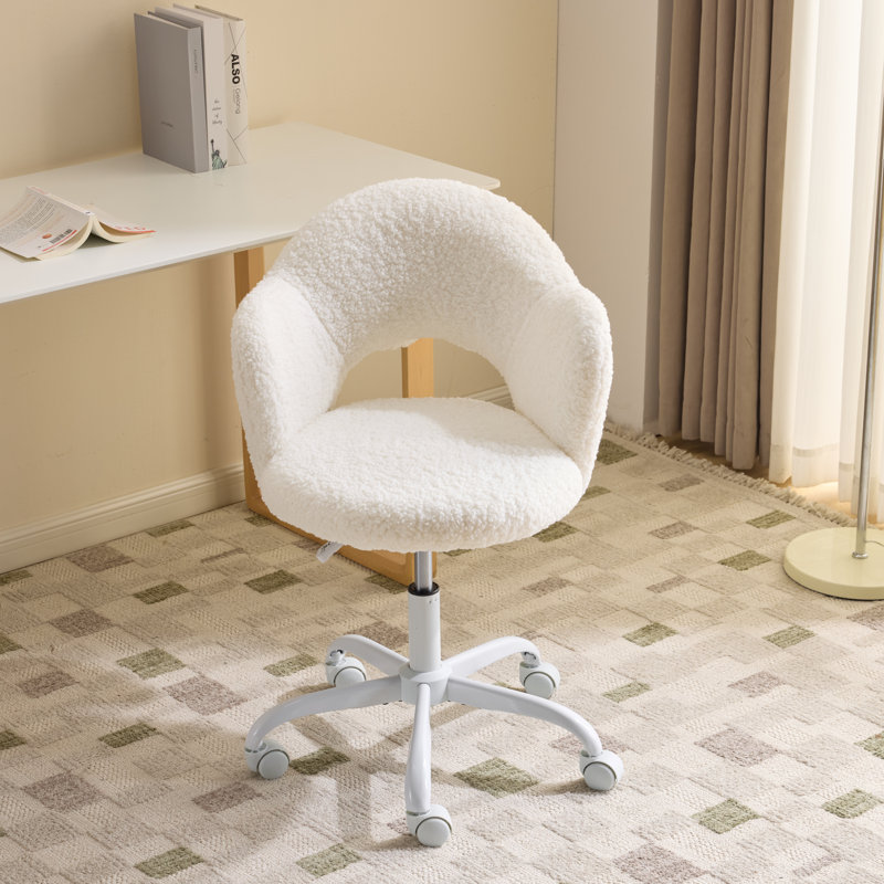 Chaise de bureau pivotante Fluffy Sherpa Petal, White