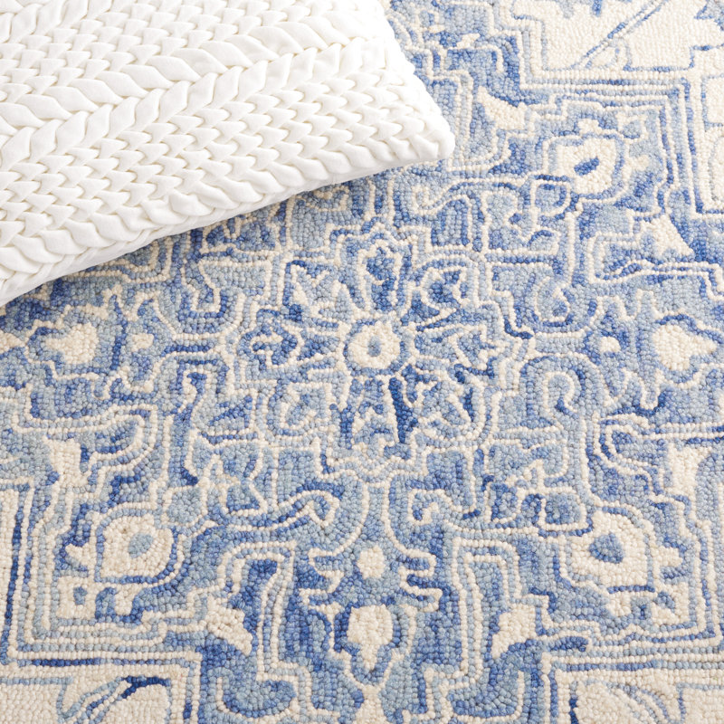 Metro Hand Tufted Wool/Cotton Oriental Rug in Ivory/Blue, Runner 2'3" x 11'