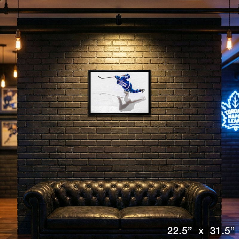 John Tavares, Toronto Maple Leafs, toile de tir encadrée 20 x 29