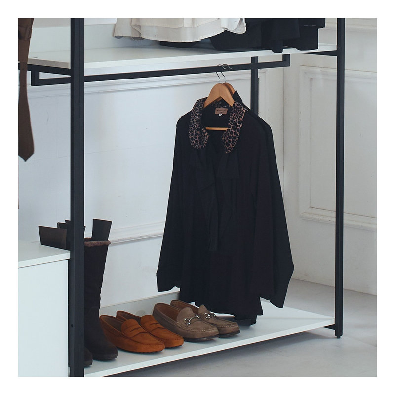 Système de garde-robe autoportant Fiona White avec structure métallique et panneaux en mélamine