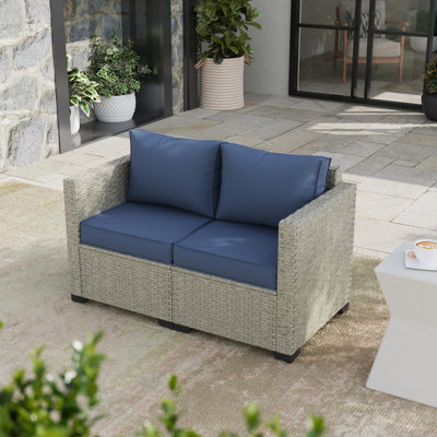 Causeuse de terrasse en osier de 55,5 po en polyéthylène (PE)