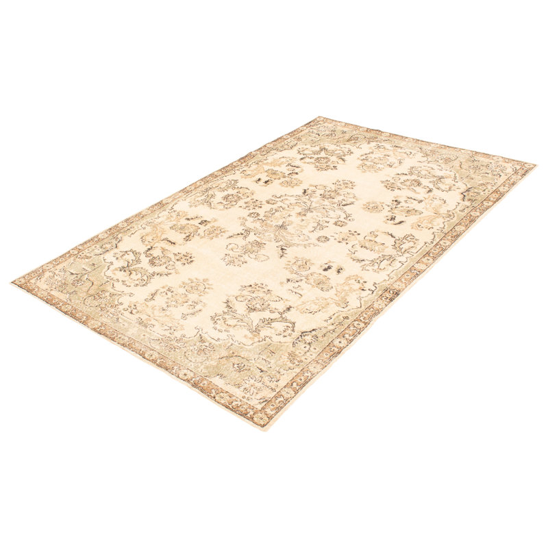 Tapis crème rétro 6 pi 6 po x 10 pi 5 po Vincente