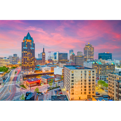 Makhiya Milwaukee, Wisconsin Skyline 1 Piece Wrapped Canvas Wall Art