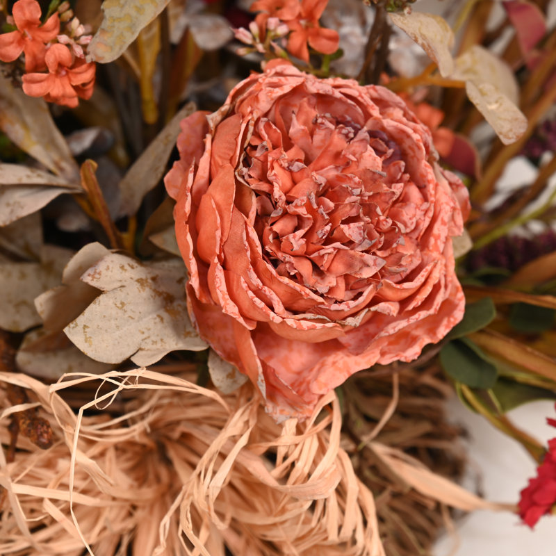 Décoration murale artificielle 24 "avec pivoines rustiques et nœuds en raphia naturel, Orange