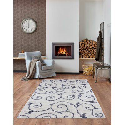 Travis Heights Geometric Indoor Rug