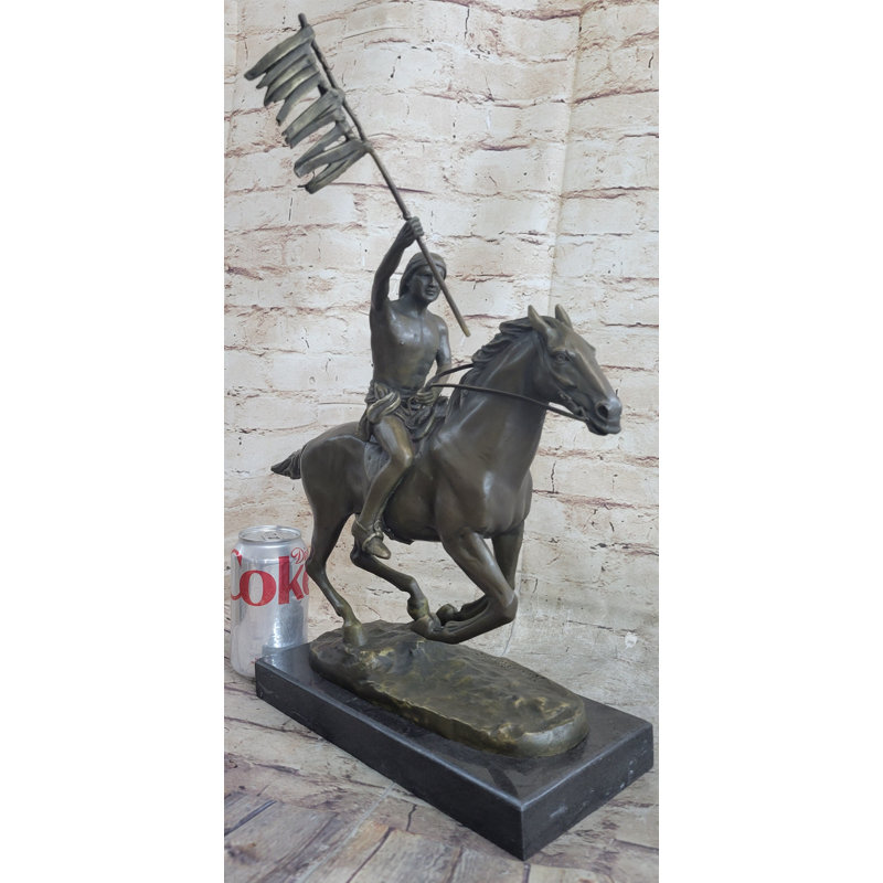 Figurines et sculptures Tarcis