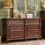 Armoire d'appoint en noyer massif
