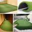Golf mettant des tapis et des rouleaux de gazon artificiel vert sur mesure-123301270