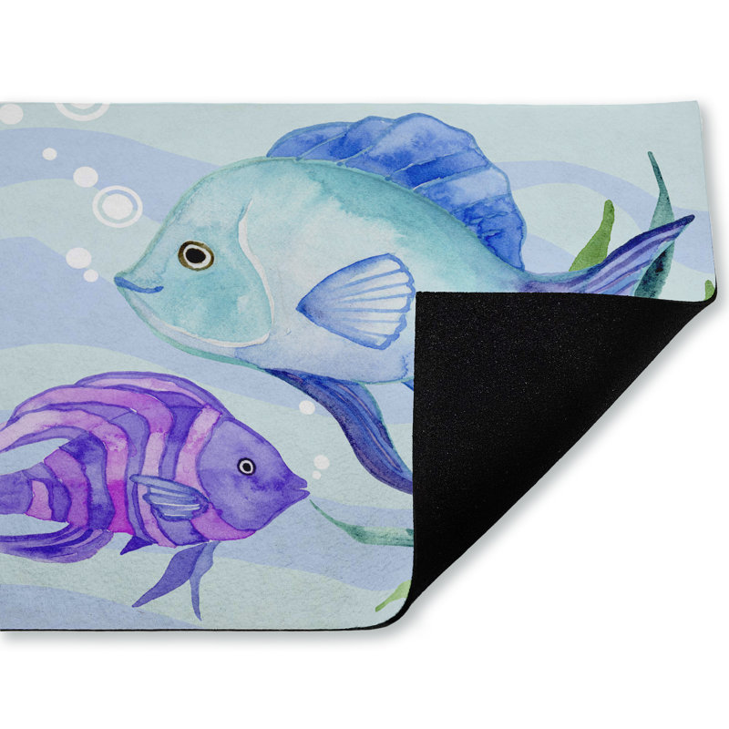Tapis de porte pour l'extérieur imprimé bleu et mauve Fun Fish, design par Audrey Jeanne Roberts, 18 po x 30 po