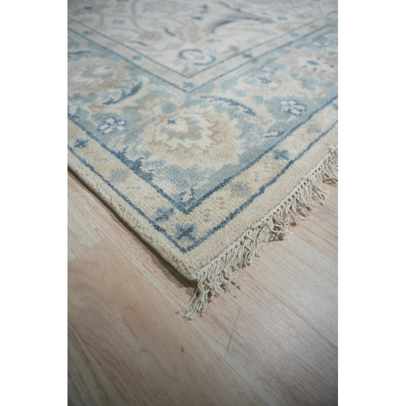 Hand Knotted Wool Floral Area Rug