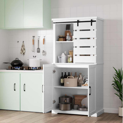 Armoire de rangement de style campagnard de 63,5 po de hauteur.