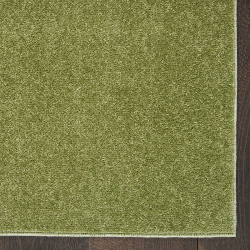 Tapis vert uni intérieur / extérieur Mullican Sandy, Tapis de couloir 2 pi 2 po x 7 pi 6 po
