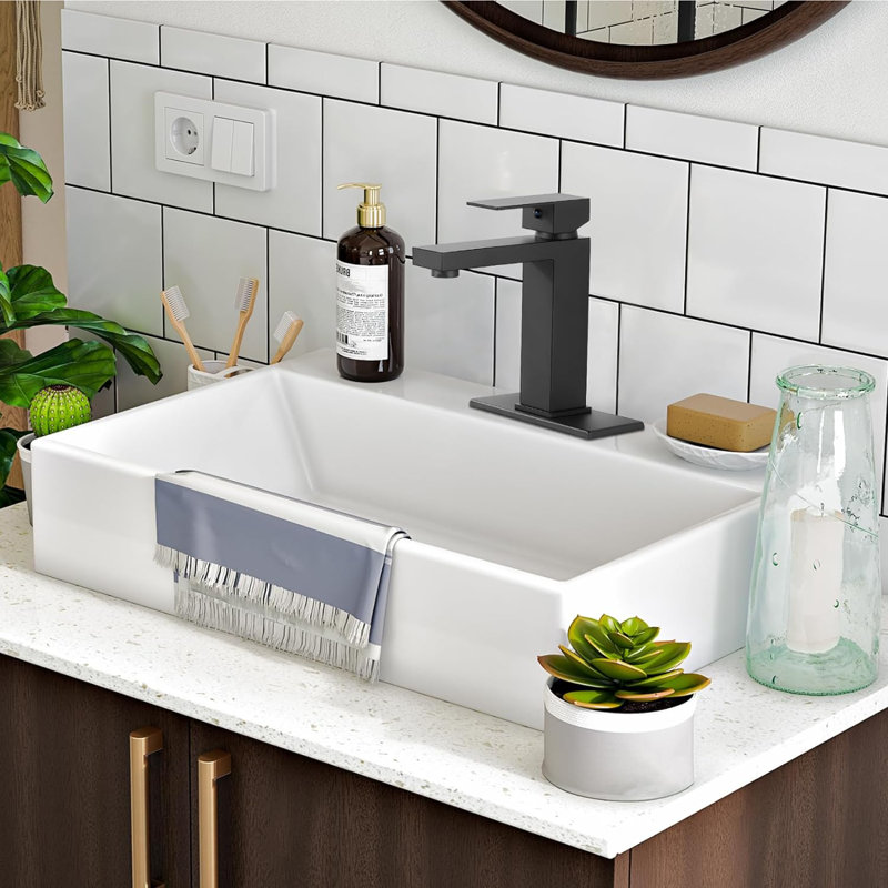 Single-Hole Single-handle Bathroom Faucet with Drain Assembly, Matte Black