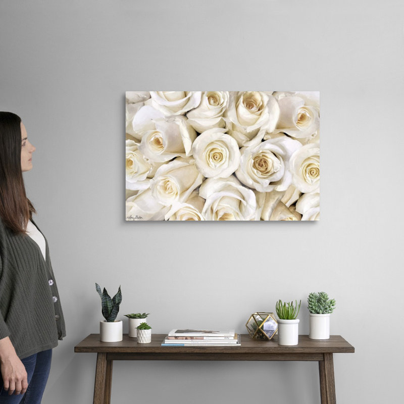 Reproduction de photo sur toile « Top View-roses blanches » par Lori Deiter, H 20 po x l 30 po x P 1,25 po, Toile tendue