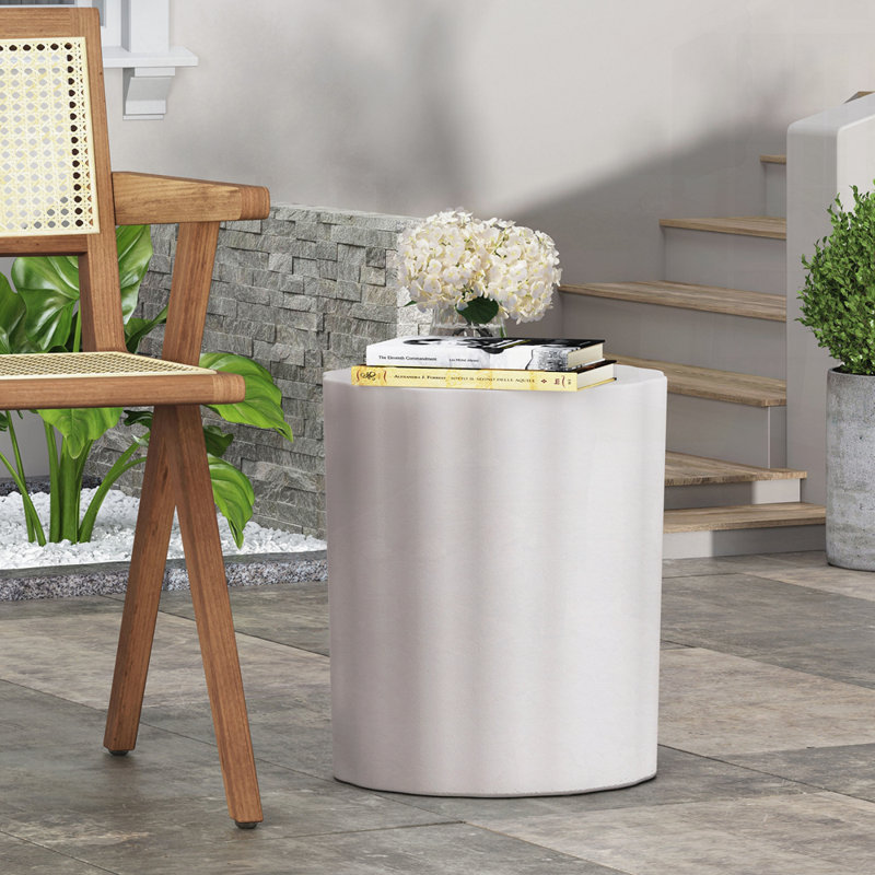 Charming Lightweight Concrete Outdoor Side Table with Fluted Design and Soft Wave Edge for Modern Spaces