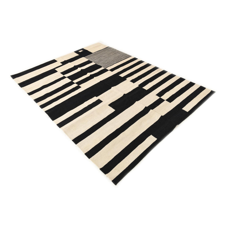 Tapis noir et blanc Pinkerton