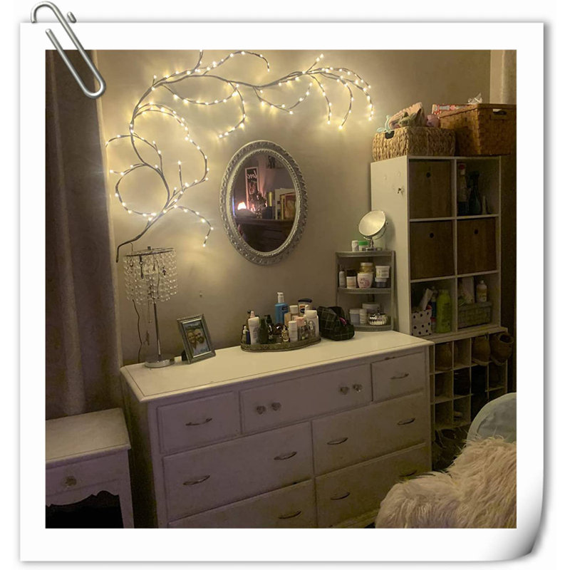 Lighted Willow Vine