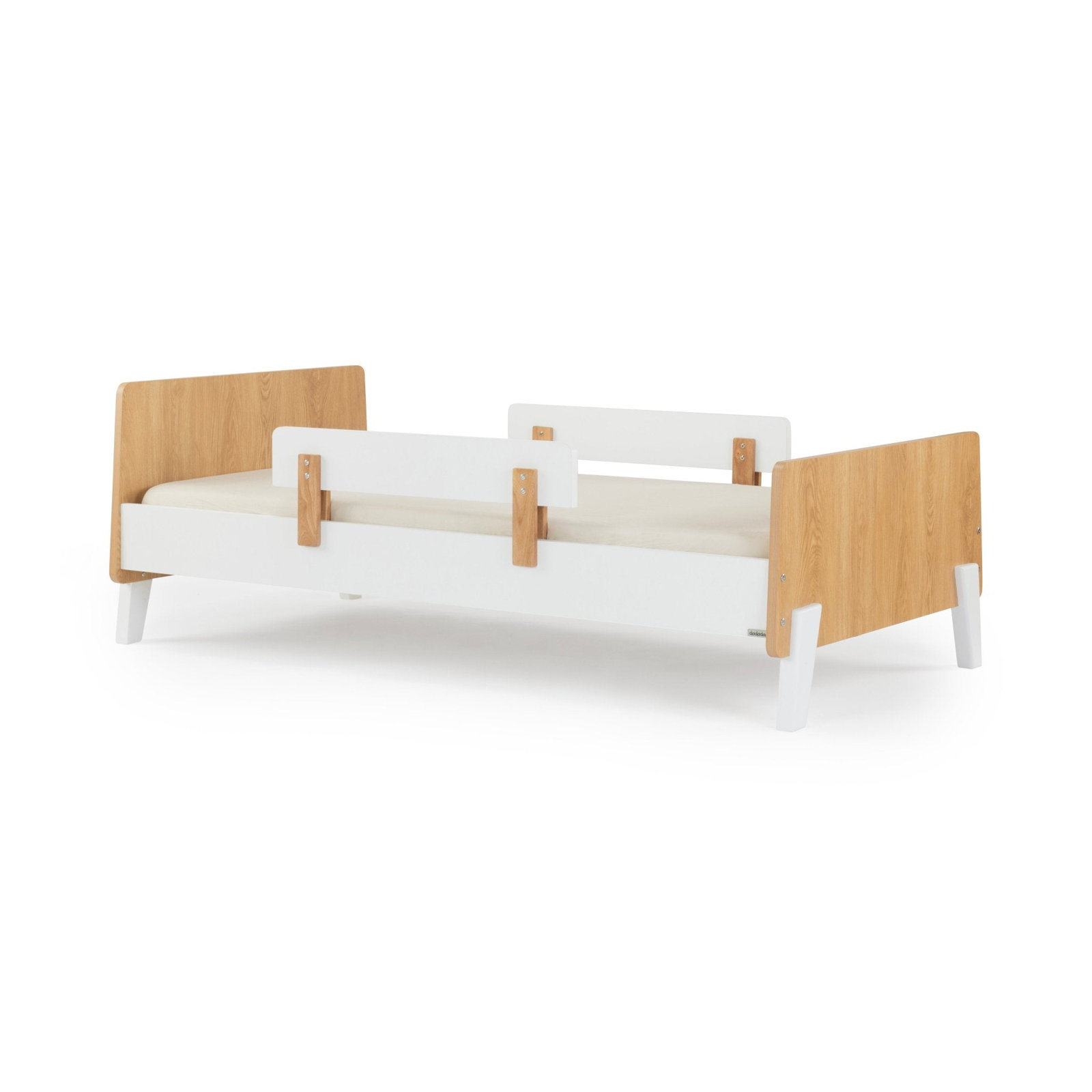 Fun Twin Bed, White/Red Oak