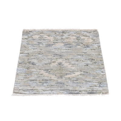 Tapis carré en soie nouvel âge 2 pi x 2 pi Zakkery