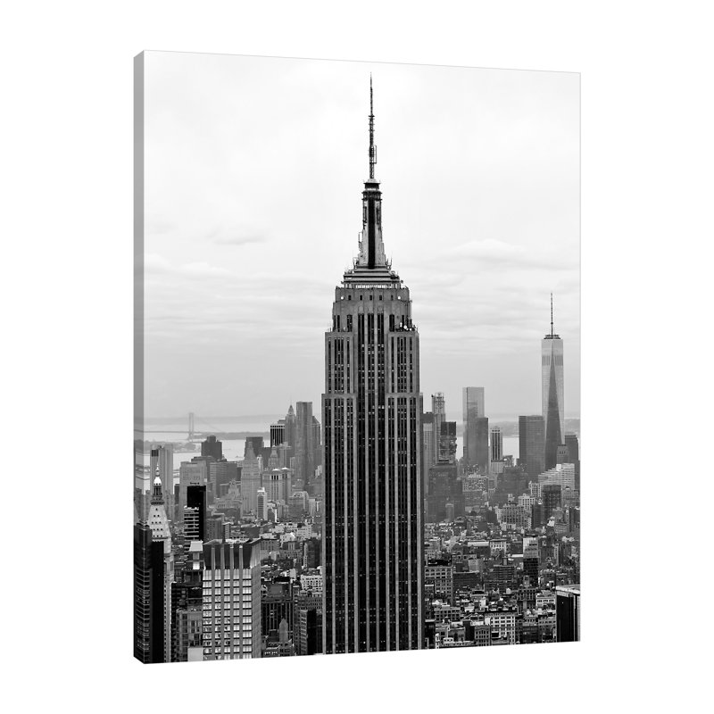 «Empire State» par Tracey Telik - impression sur toile tendue, H 20 po x l 15 po x P 1,5 po