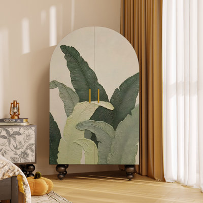 Armoire arquée avec tablettes et portes