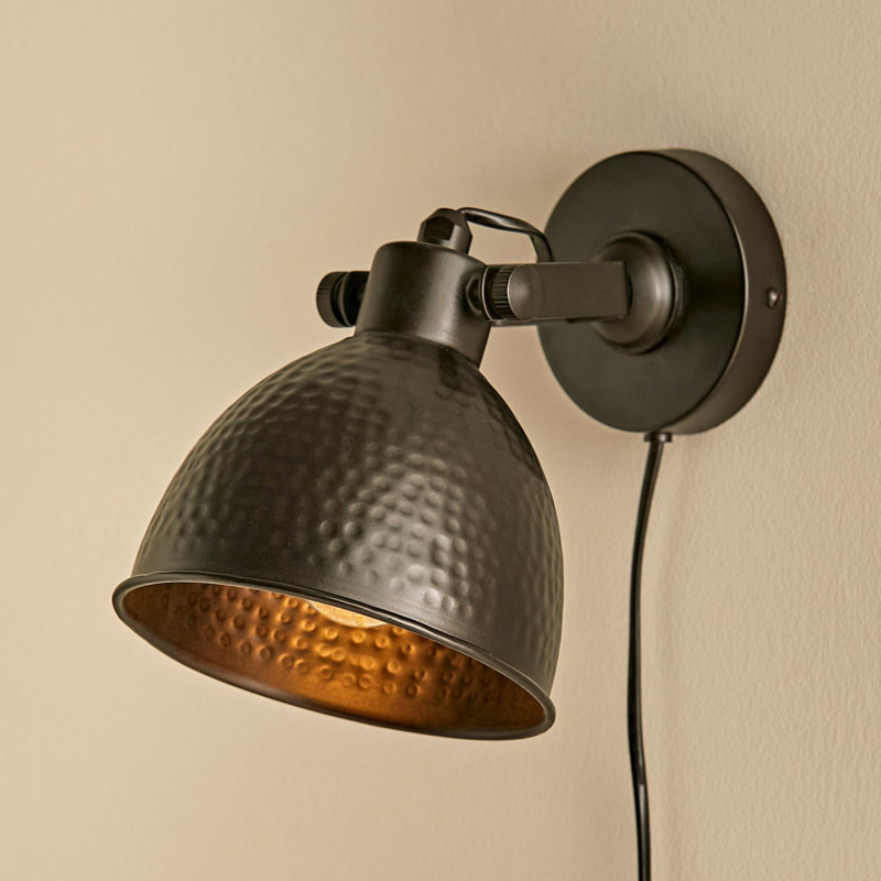 Adoram Plug-in Wallchiere, Black