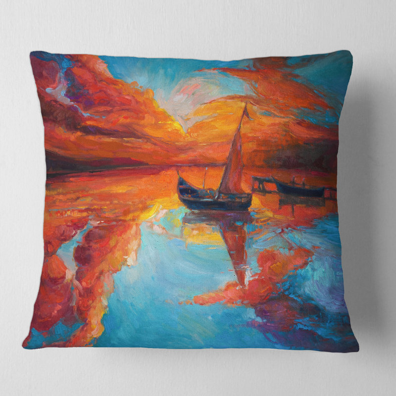 Housse et insert de coussin petit bateau pendant un coucher de soleil profond et chaud, 18" x 18"