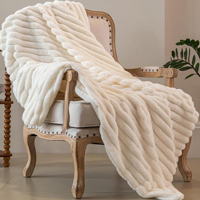 White 330GMS Blanket Full Size