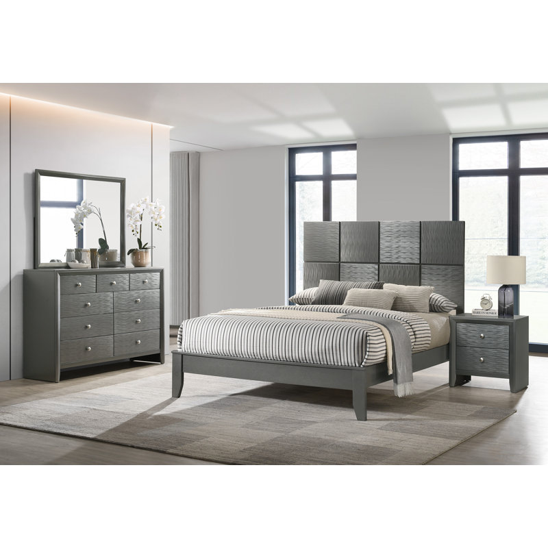 Kaayla Piece Bedroom Set, King