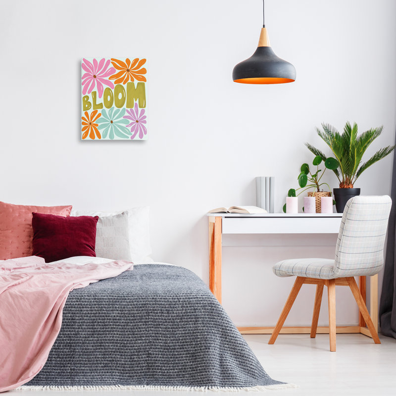Art floral sur toile Bloom Floral Energy par Aralma, H 20 po x l 16 po
