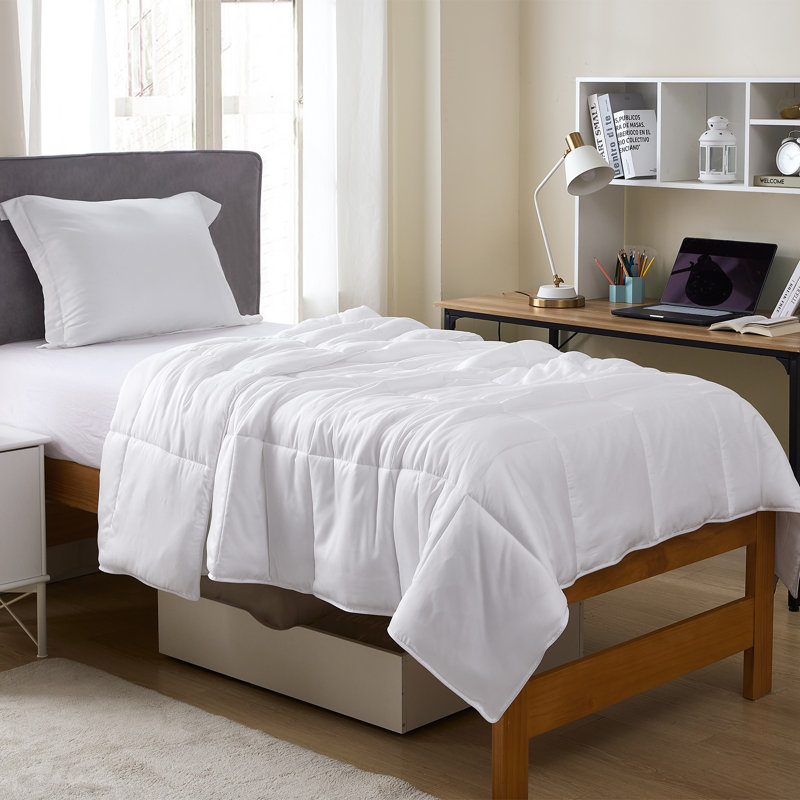 Coma Inducer Cool as a Cucumber Lightweight Oversized Comforter Set, King Comforter + 2 King Shams, White