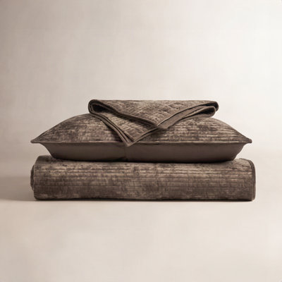 Velvet Quilt Set